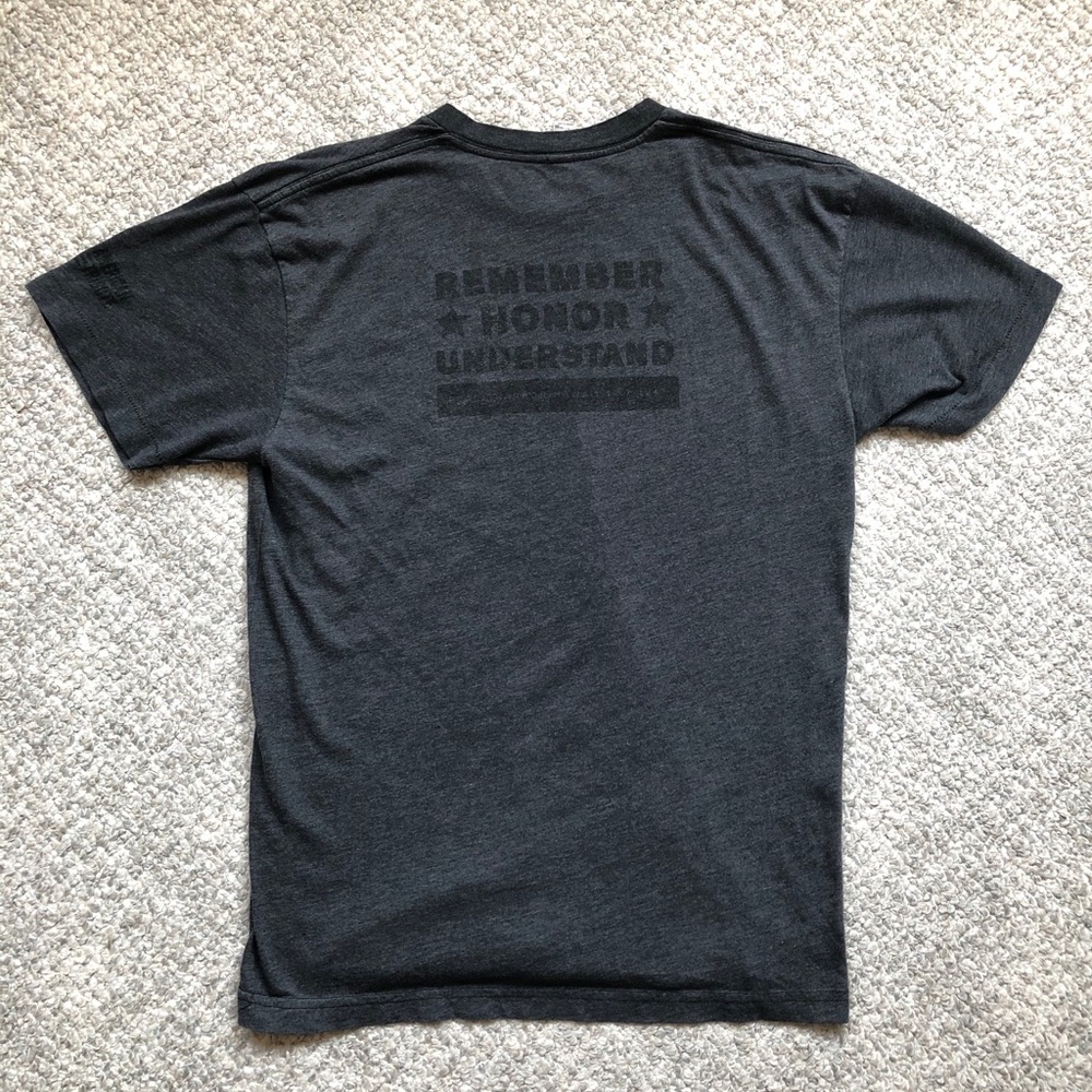 USA Flag Charcoal Gray Cotton/Poly T-Shirt Medium - Picture 7 of 15